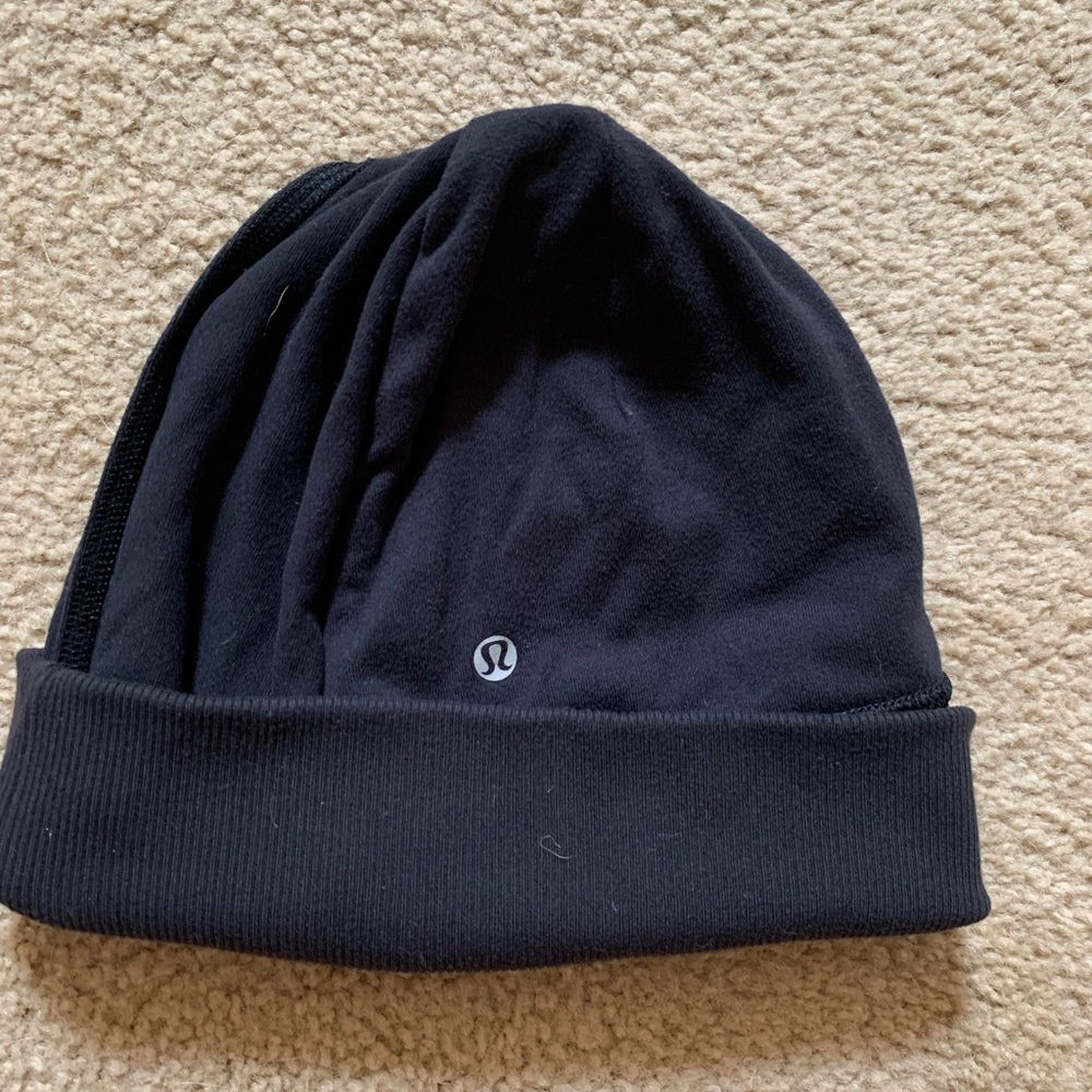 Reversible Lululemon running beanie